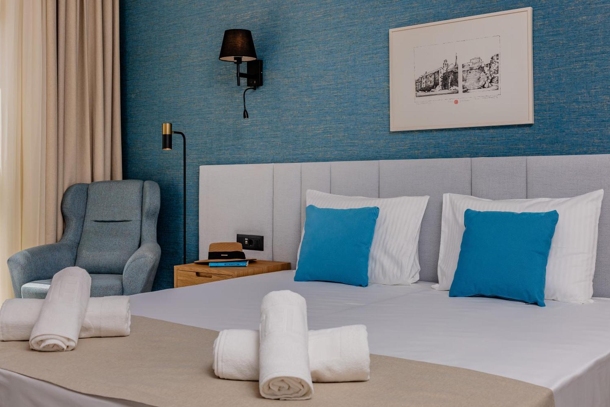 Hotel Aquilo Petrovac Dış mekan fotoğraf