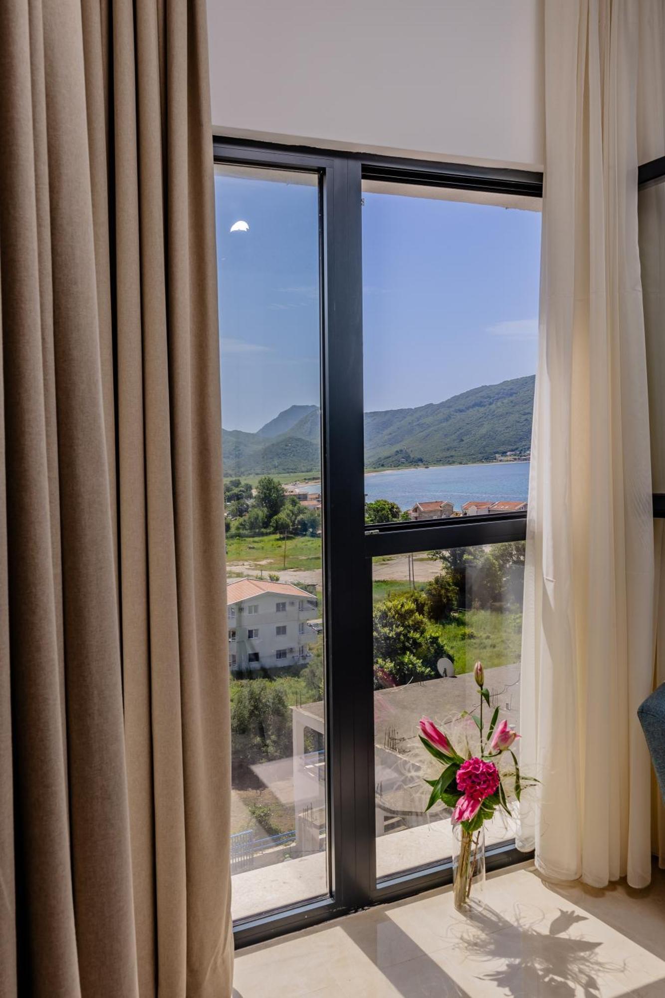 Hotel Aquilo Petrovac Dış mekan fotoğraf