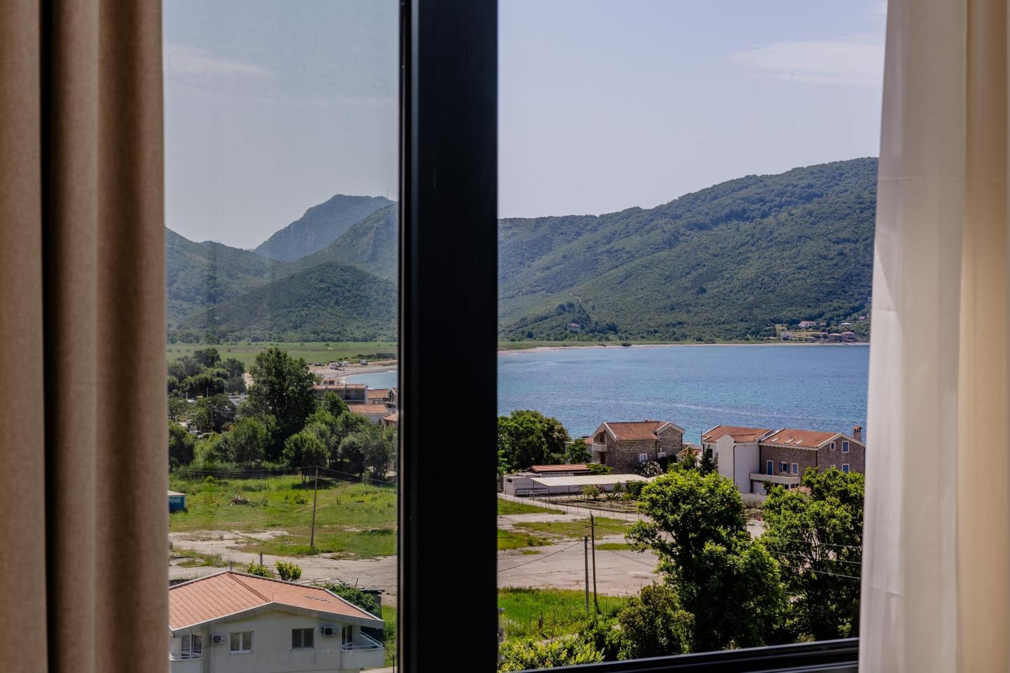 Hotel Aquilo Petrovac Dış mekan fotoğraf
